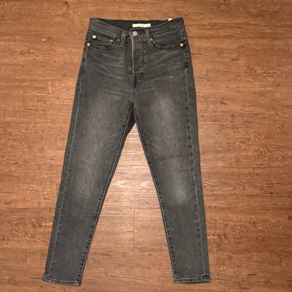 Levi's Women's Charcoal Skinny Jeans